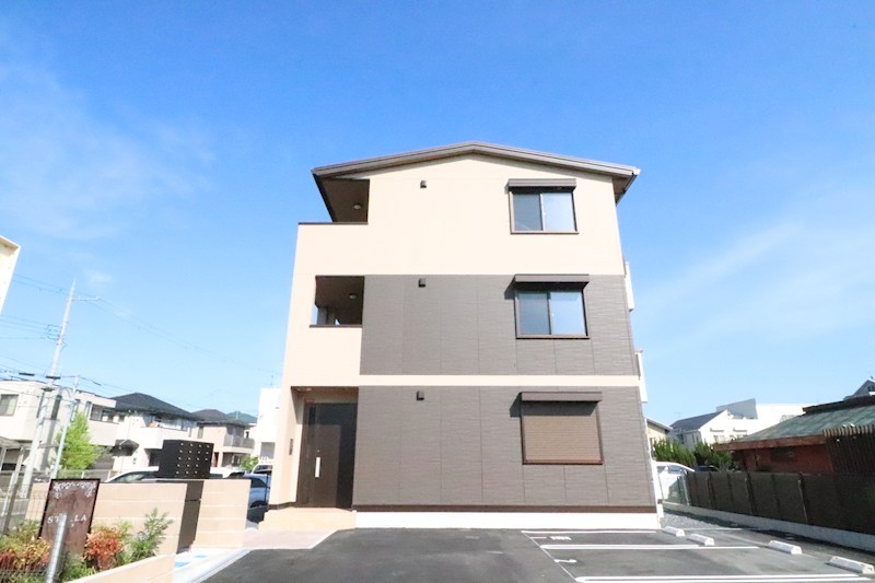 STEELA　(ステラ) 外観