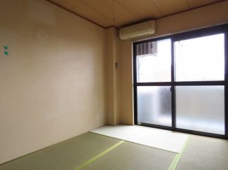 ピュアメイト山崎 リビング