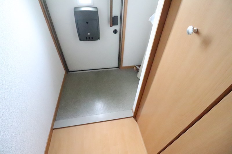フラッツ　レディアンス  玄関