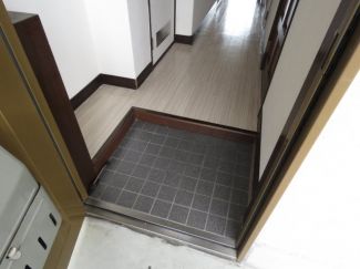 中央ハイツエクセレンス 玄関