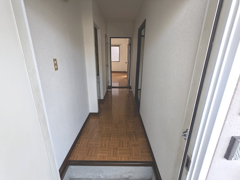 ステイタス野洲 玄関
