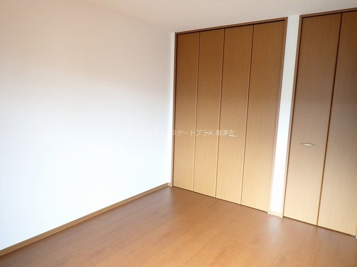 モナリエ ベッドルーム