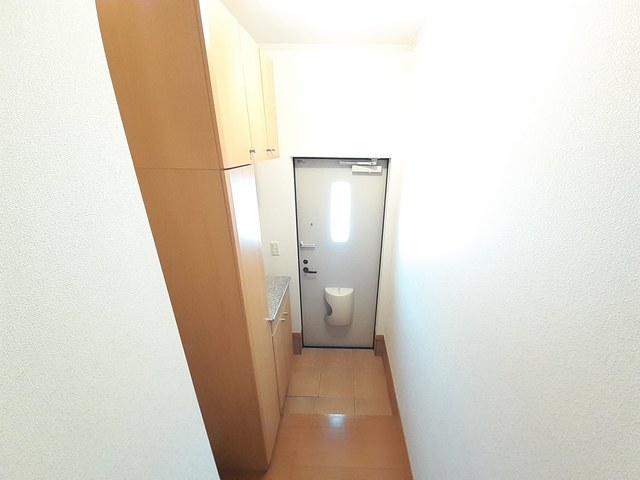 古城チェロ 玄関