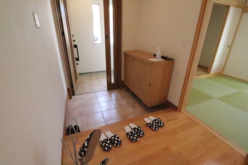 守山２丁目戸建貸家 玄関