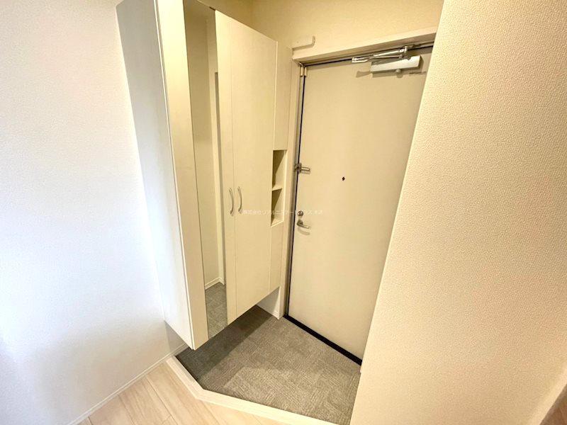 インヴィート 玄関