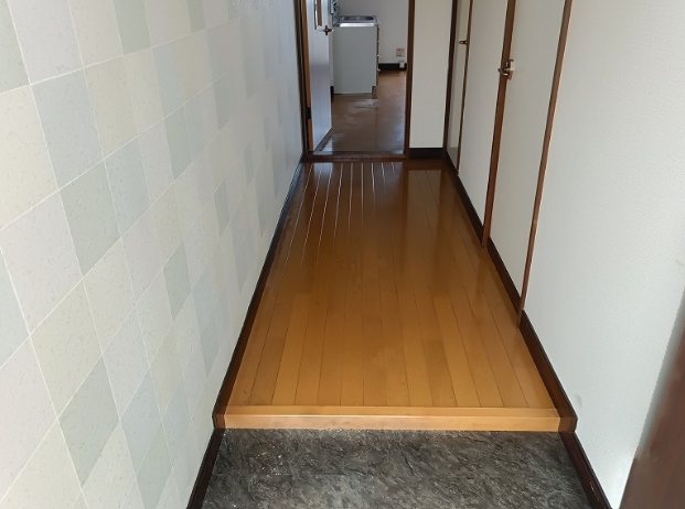 小森ハイツ 玄関