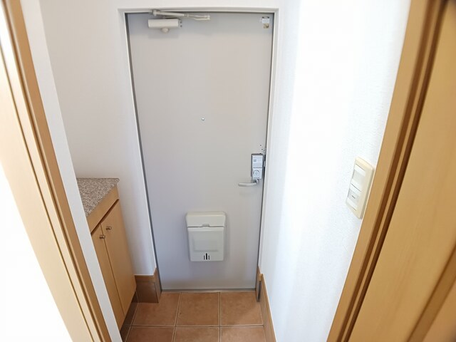 アクア　２１　Ｄ 玄関