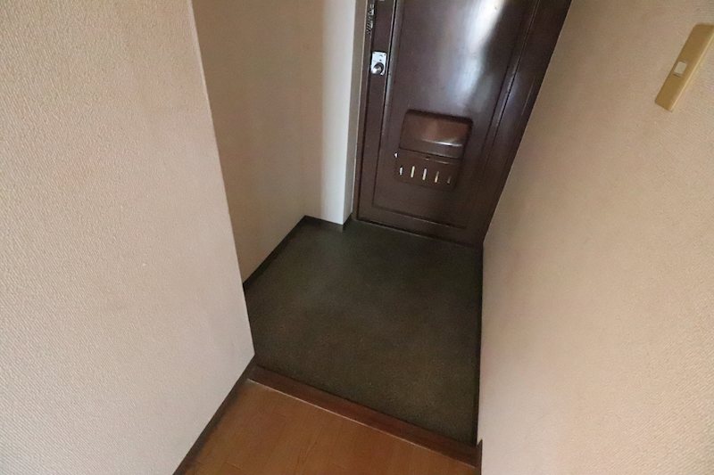 ベルエーヌ野洲 玄関