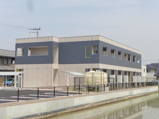 アジャート 外観