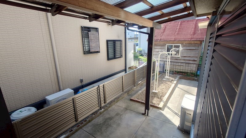 篠原町貸家 ベランダ