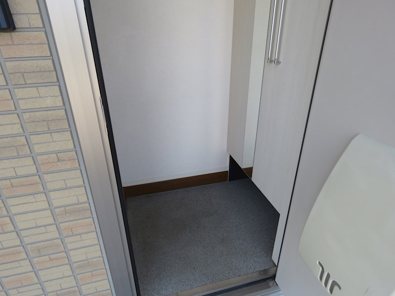 シャン・リアンＴ.Ｙ 玄関