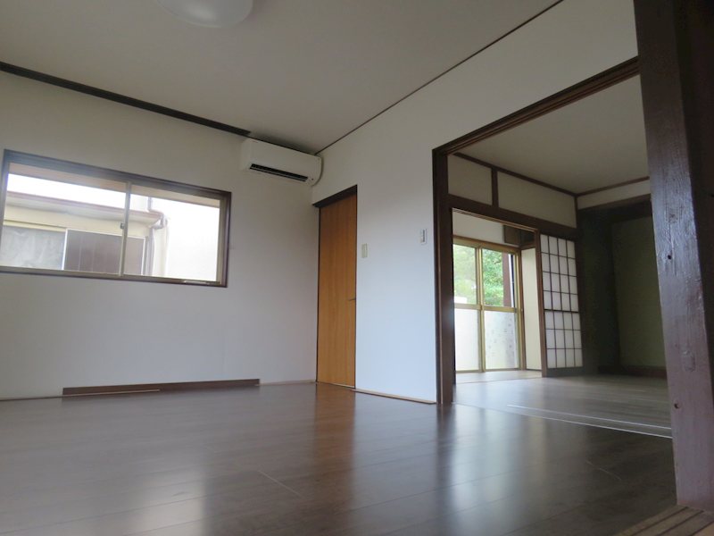 日野別所貸家 リビング