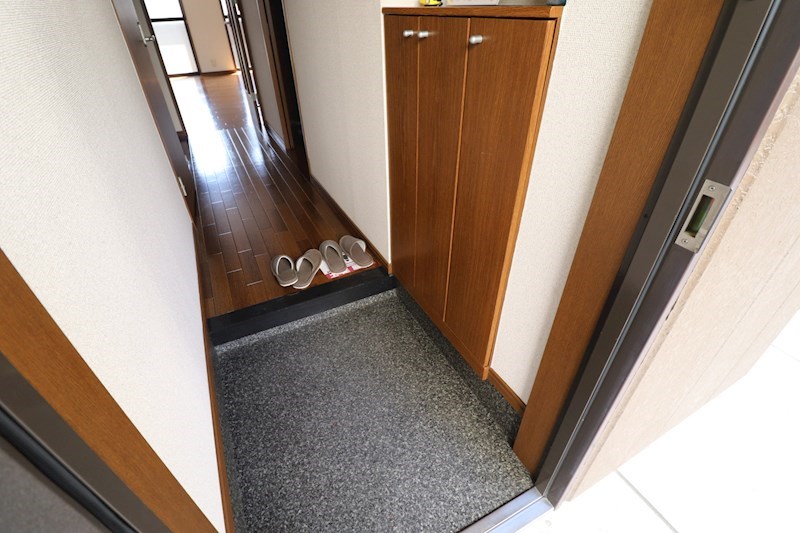 パラシオン八王子 玄関