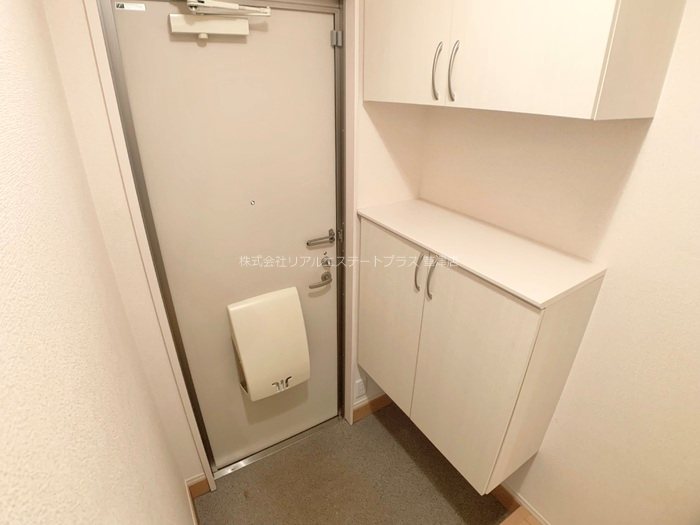 アビタシオン葉山 玄関