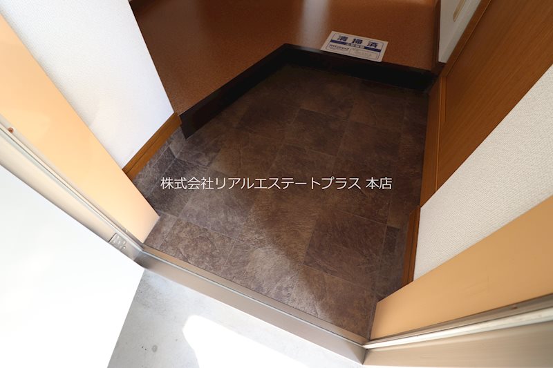 ハイツカーム 玄関