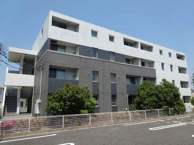 カモミール 404号室 外観