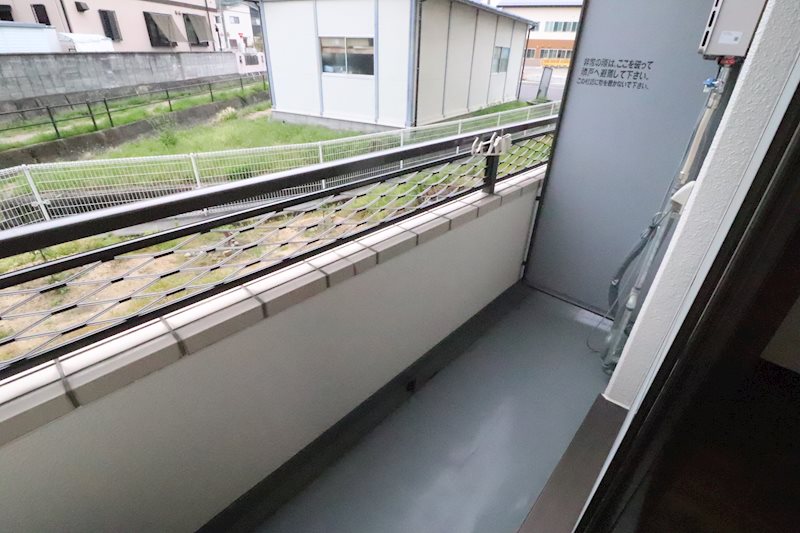 ドーミトウリィ原田 ベランダ