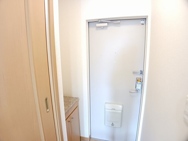 アクア　２１　Ｄ 玄関