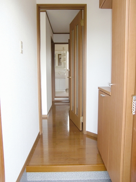 カルフールⅡ 玄関