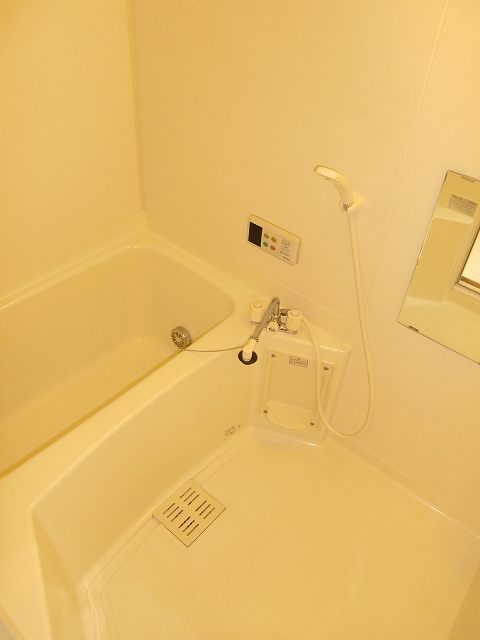 カルフールⅡ 風呂画像