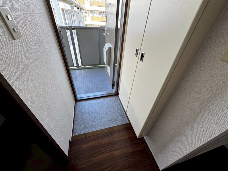 サンハイム伊勢　 玄関