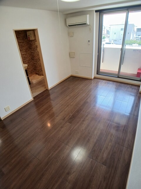 コンプリーション　アンソレイエ リビング