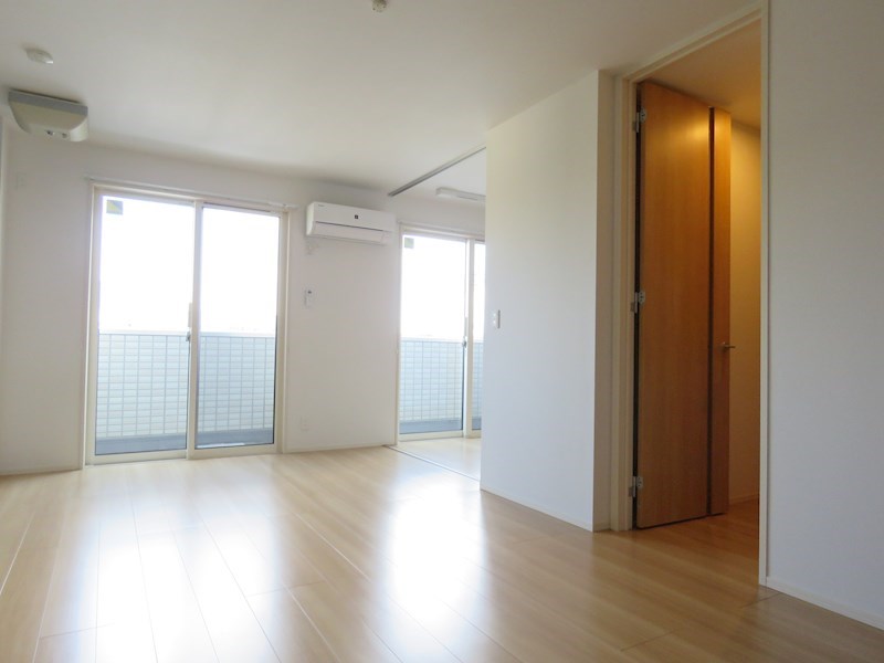 ローズパル ベッドルーム