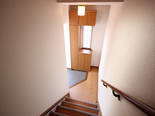 コータ・コート　Ａ 玄関