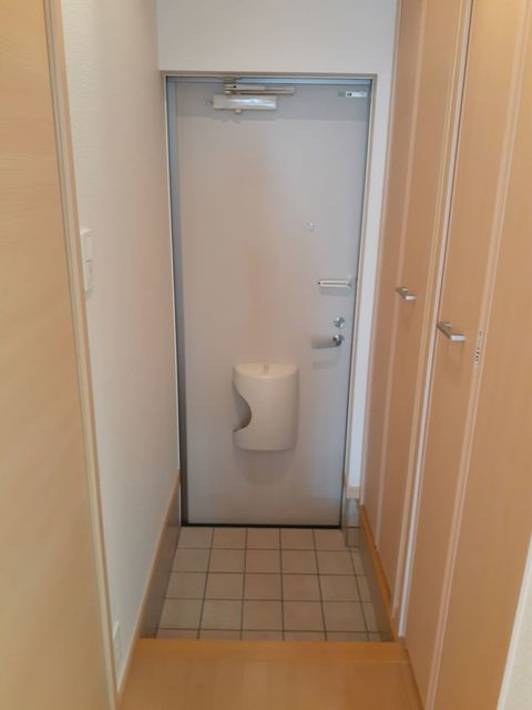 アーラ・ピッコロ 玄関