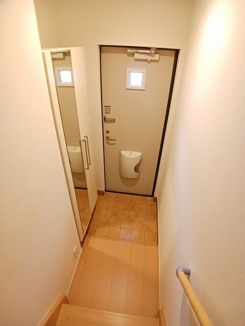 ＣＲＥＶＩＡ 玄関