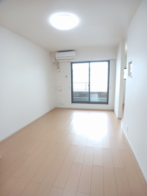 ＣＲＥＶＩＡ リビング