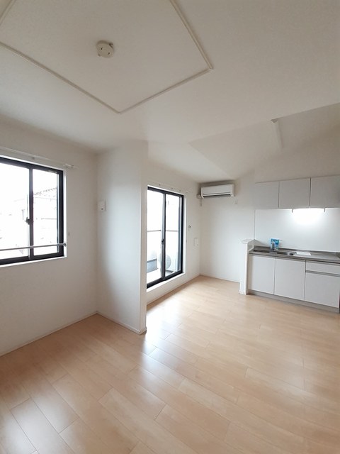 モンターニュ　リーヴル リビング