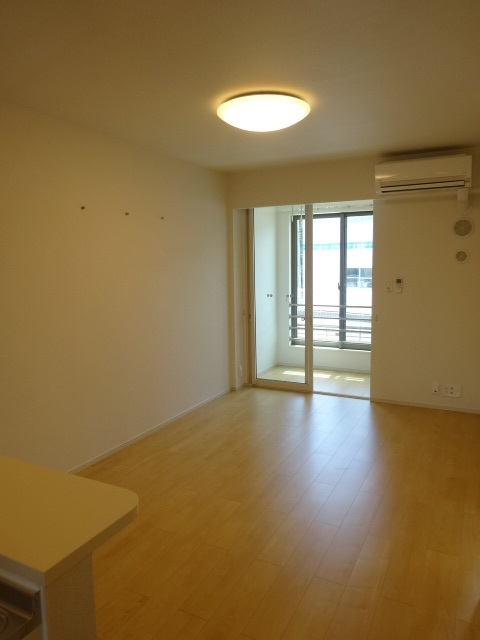 プラシード緑町ⅢＢ リビング