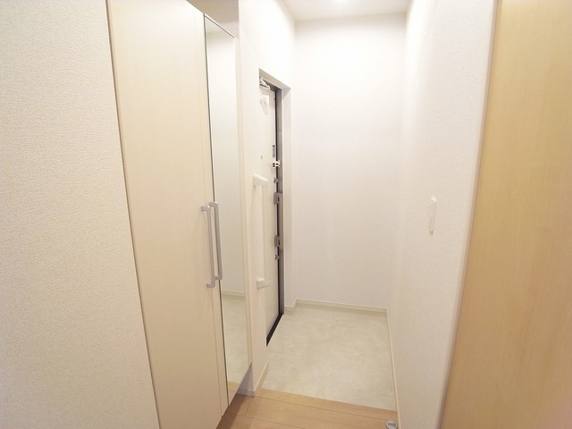 Ｃａｌｍｅ　Ｓａｉｓｏｎ 玄関