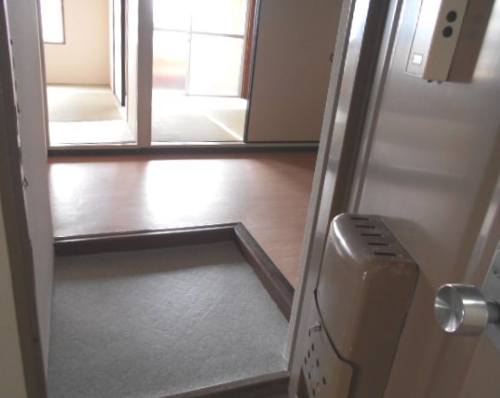 近江八幡ドリームマンションB棟 玄関