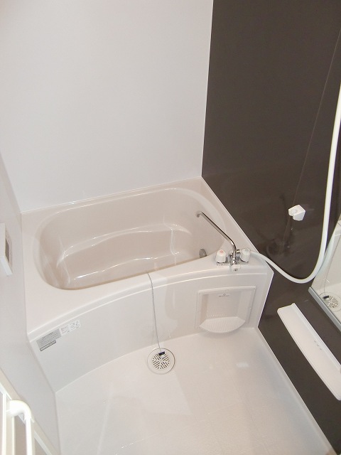 メゾンドシュシュ　リヴィエ－ル 風呂画像