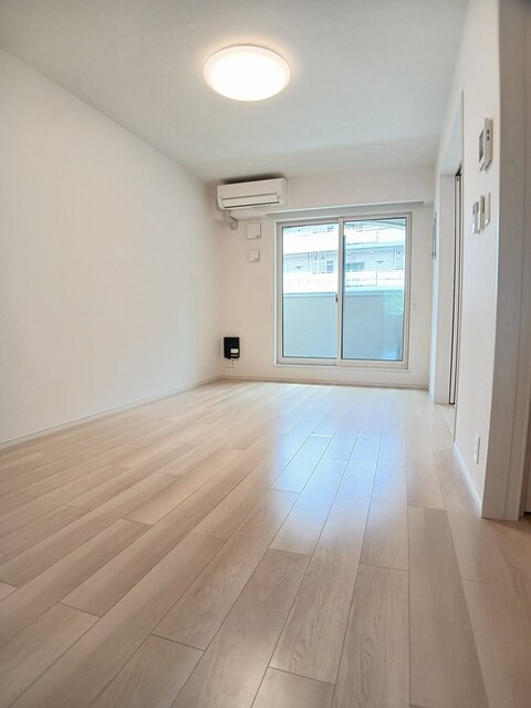 Ｙフォレスト八日市Ⅱ－Ｂ リビング