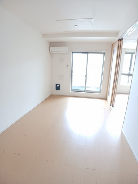 サニーハウスＨａｇｉｗａｒａⅡ リビング