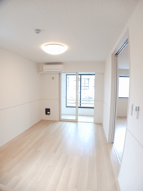 ウォーク，ドント　ラン リビング