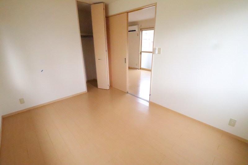 サンホームハラダン ベッドルーム