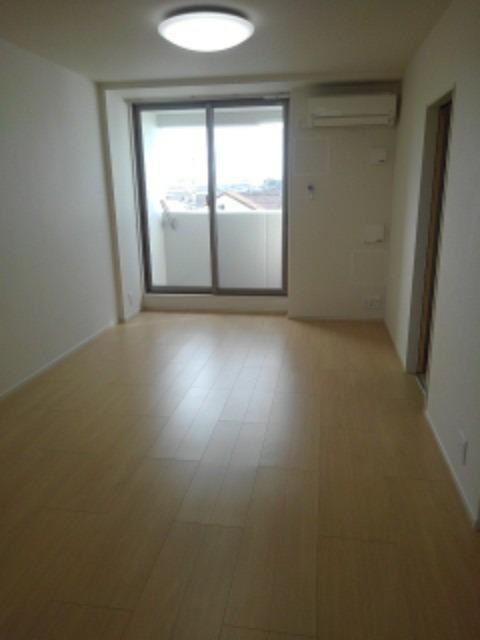 アヴニール・サード リビング