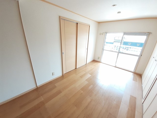 クレストコート リビング