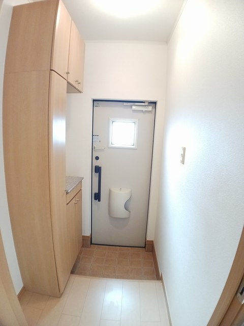 ボンヌ　ジュルネ 玄関