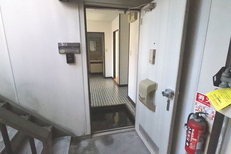 コーポプラミス 玄関