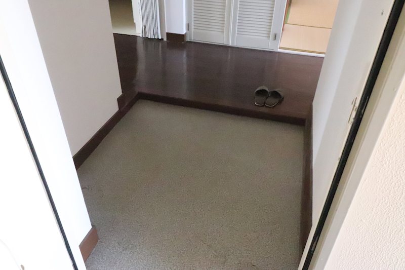 守山駅前東住宅5号棟 玄関