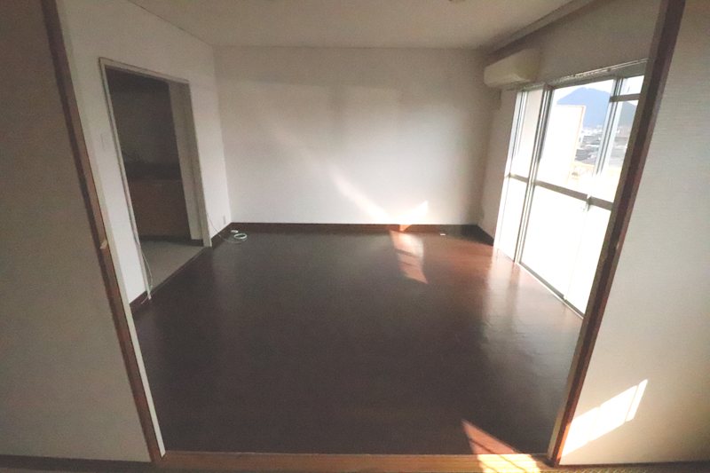 守山駅前東住宅5号棟 リビング