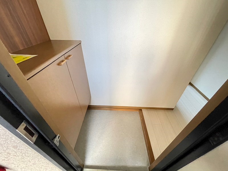 コートパル守山 玄関