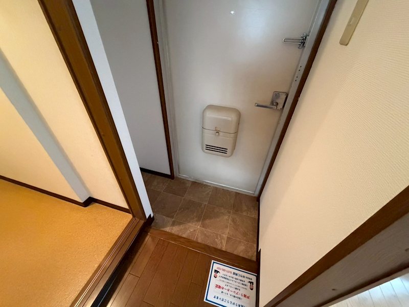 駅前コーポラス 玄関