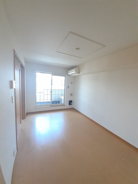 レインボー宝積 リビング