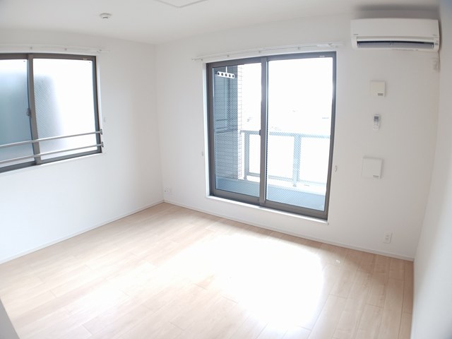 アマルフィ近江八幡Ⅰ リビング